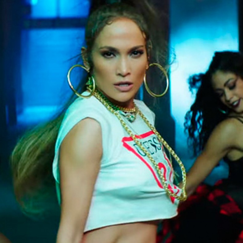 Amor, amor, amor - Jennifer Lopez https://open.spotify.com/track/7h9sdbDEBfkWSmO4mzGED6